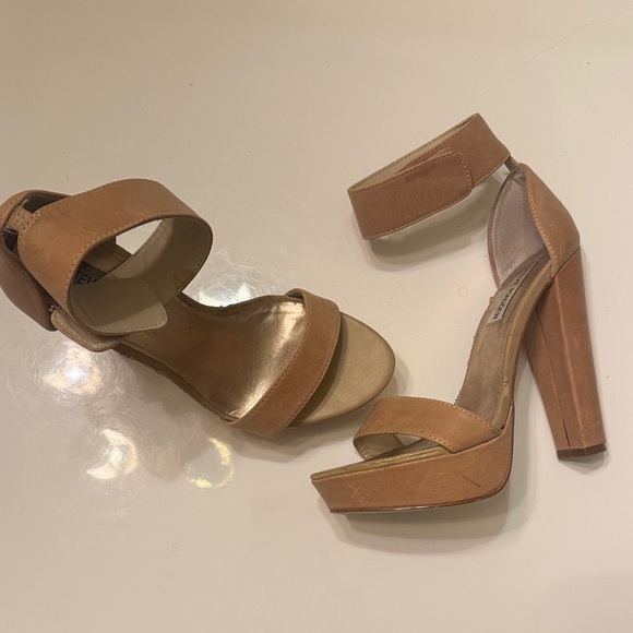 Steve Madden Shoes - Steve Madden Tan Platform Heels Sandals